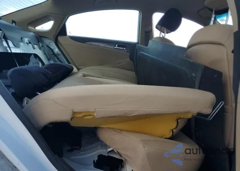 2015 Hyundai Sonata Hybrid from USA, damaged, VIN KMHEC4A48FA134341